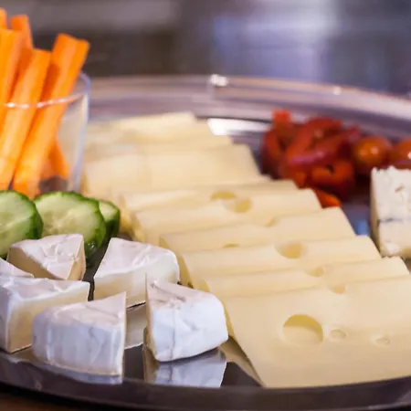 מלון Krone Strassdorf *