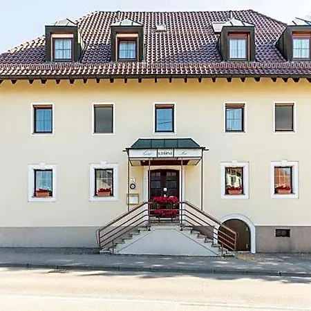 Szálloda Krone Strassdorf *