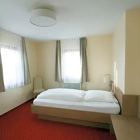 Szálloda Krone Strassdorf